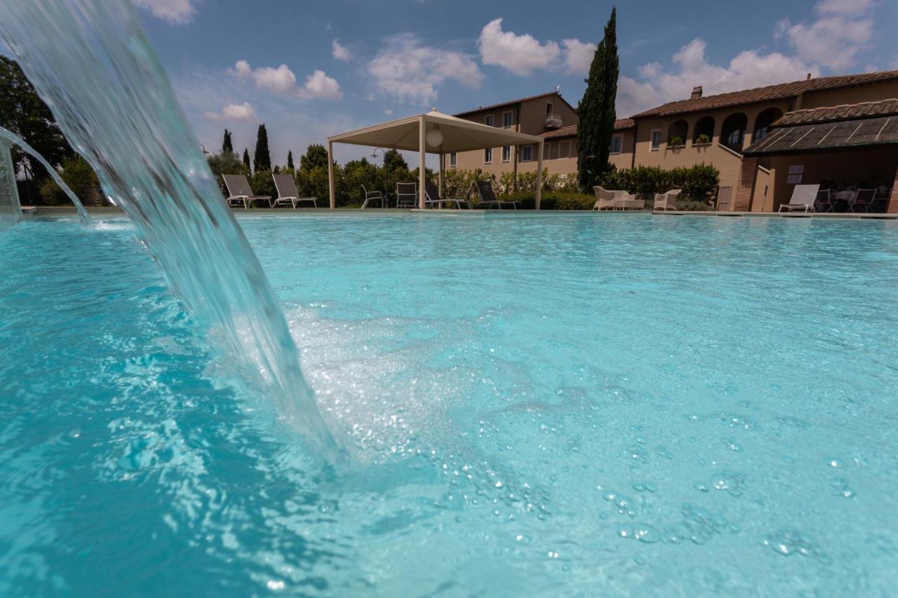 Resort Casale Le Torri Понсакко Экстерьер фото