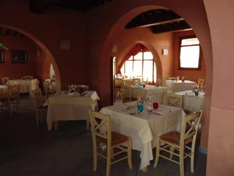 Resort Casale Le Torri Понсакко Экстерьер фото